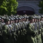 Rusia planea aumentar su presencia militar en Ucrania en 150.000 soldados