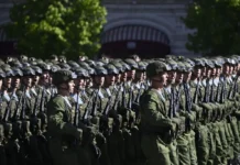 Rusia planea aumentar su presencia militar en Ucrania en 150.000 soldados