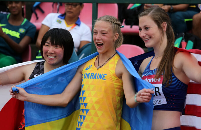 Alina Shukh (Ucrania) gana la final de lanzamiento de jabalina en el Campeonato Mundial Sub-20 de la IAAF en Tampere, Finlandia, el 12 de julio de 2018. Alina no puede participar en los Juegos Olímpicos porque se ha unido a las Fuerzas Armadas de Ucrania.