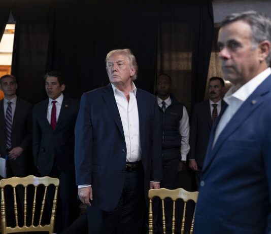 Trump anuncia que EE UU gobernará Venezuela tras la captura de Maduro Donald Trump supervisa las operaciones militares de EE. UU. en Venezuela