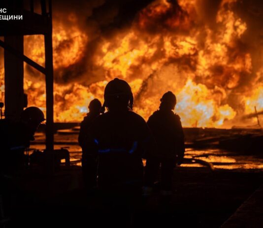Guerra en Ucrania, últimas noticias: Zelenskyy responde a Trump sobre las pérdidas de diésel ruso Destructions in Odesa Oblast after Russian attack, 2025 08 18 (03)